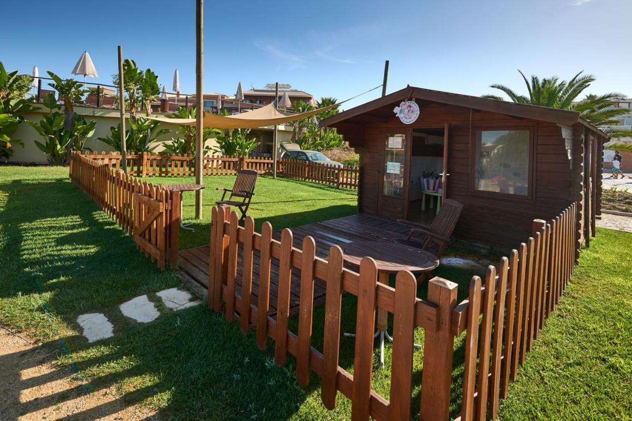 Monte Santo Resort Καρβοέιρο Εξωτερικό φωτογραφία A garden shed in Spain